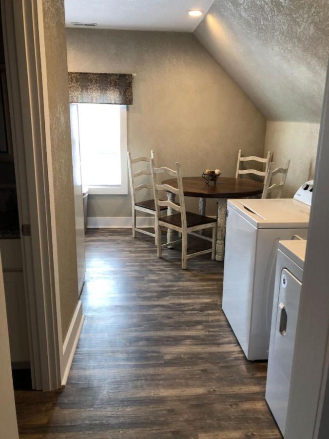 Spacious Rustic Downtown Market St 1 Bedroom Apt, Sleeps Up To 5, Steps To Honeywell & Eagles Theatre Wabash Exteriör bild
